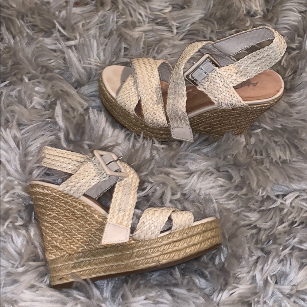 Aldo wedges